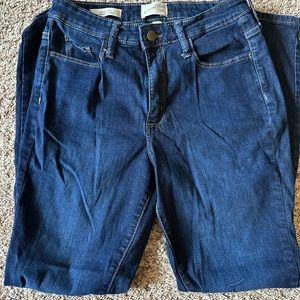 Universal Thread size 6/28R jeans.
